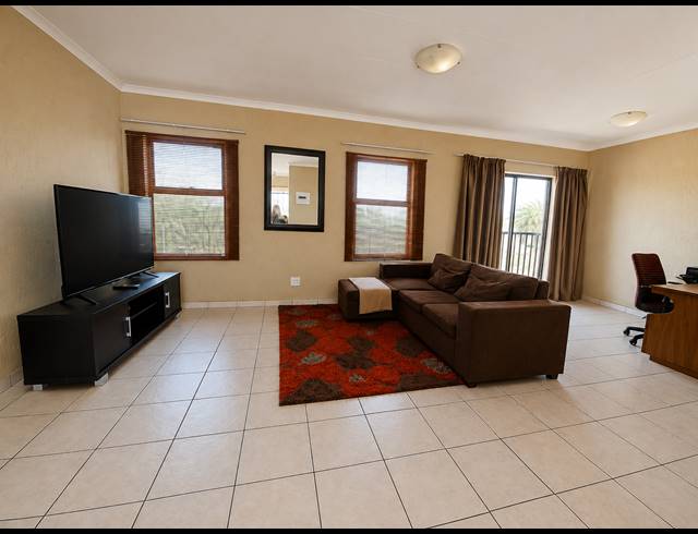 2 BEDROOM FLAT FOR SALE IN THREE RIVERS
